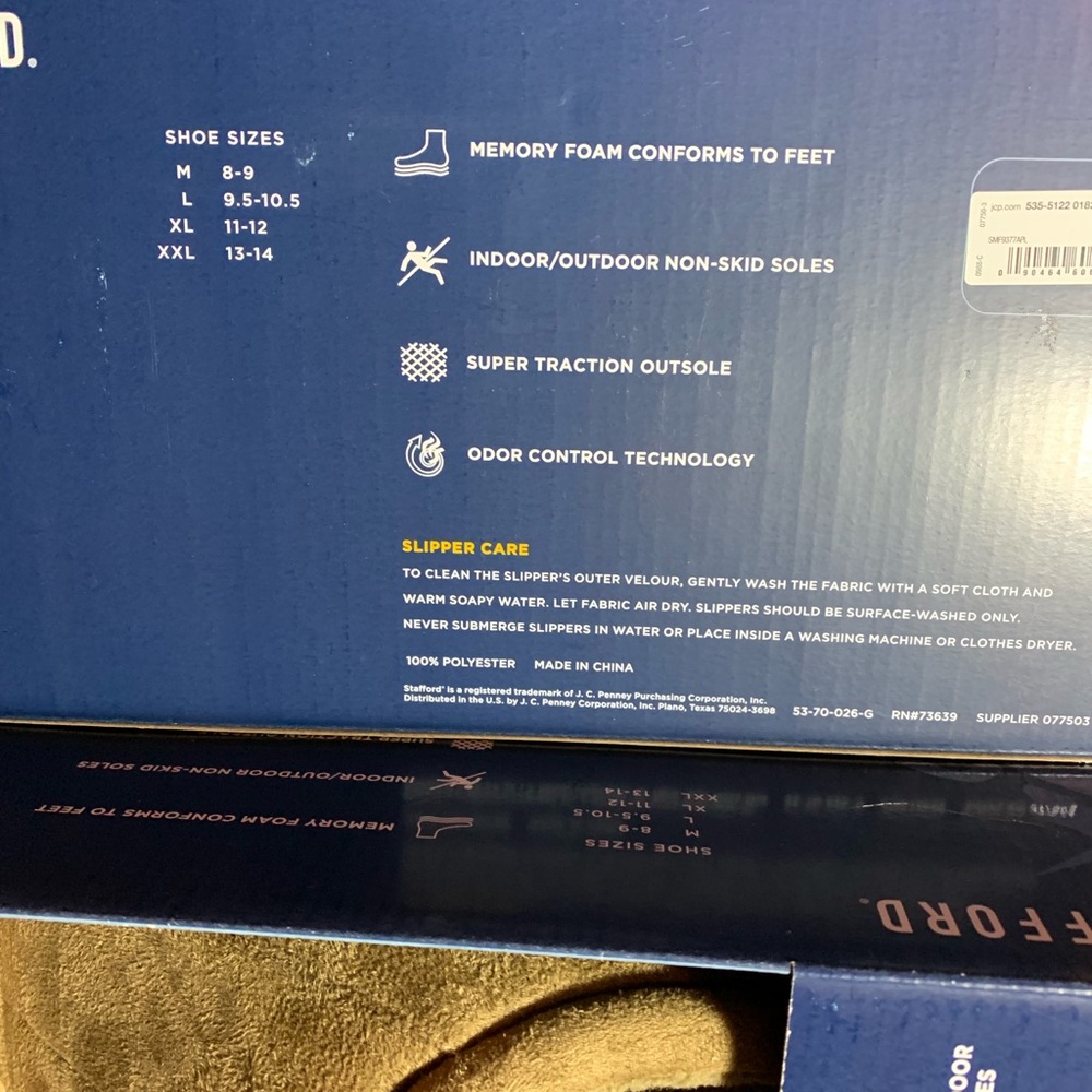 NWT and in Box Memory Foam Men’s Slippers - Picture 4 of 4